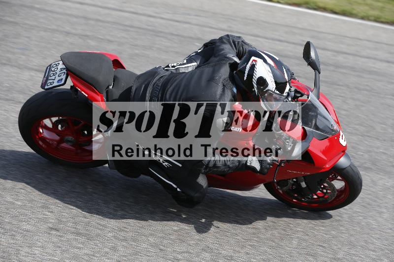 /27 12.06.2025 Ducati Schweiz Trackday Warmup  ADR/blau-bleu/6